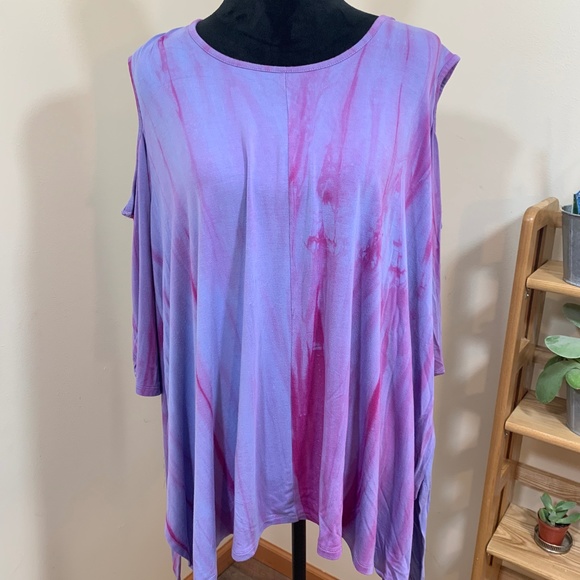 Soft Surroundings open shoulder tie dye tunic - Picture 2 of 7